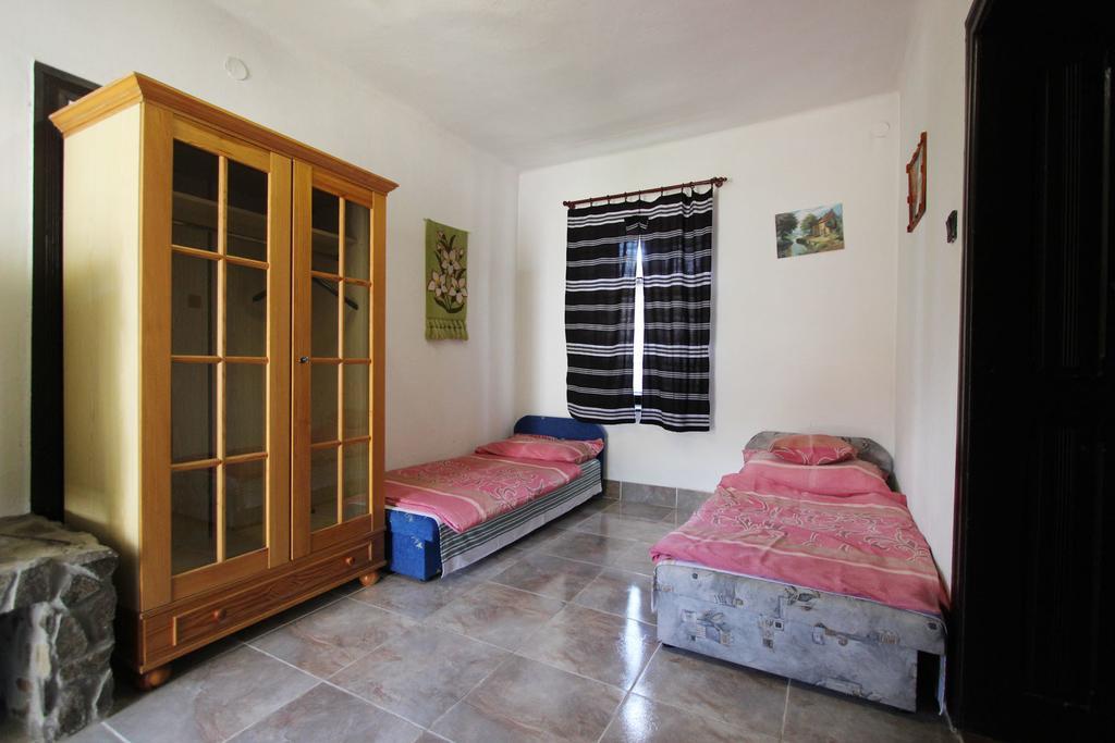 Toldi Vendeghaz Hotel Felsotold Exterior photo